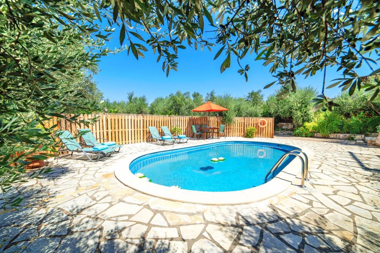 Sentido Villas Arménoi Esterno foto
